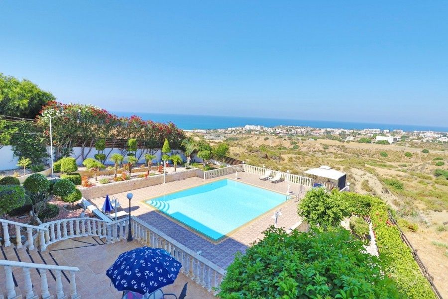 Villa in Paphos, Cyprus, 350 m² - picture 3