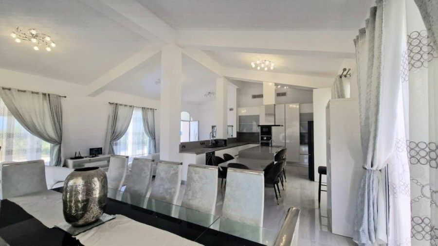 Bungalow in Paphos, Cyprus, 2 672 m² - picture 3