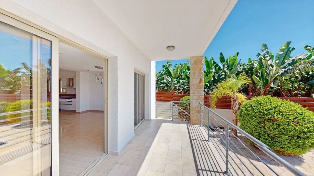 Bungalow in Paphos, Cyprus, 204 m² - picture 3