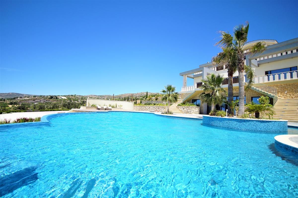 Villa in Paphos, Cyprus, 830 m² - picture 3