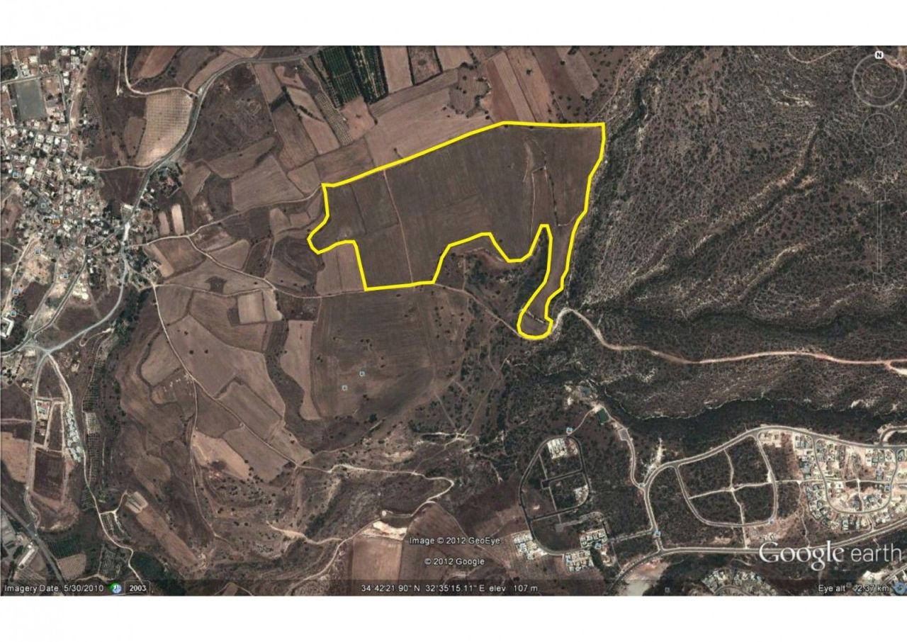 Terreno a Paphos, Cipro, 277 601 m2 - foto 3