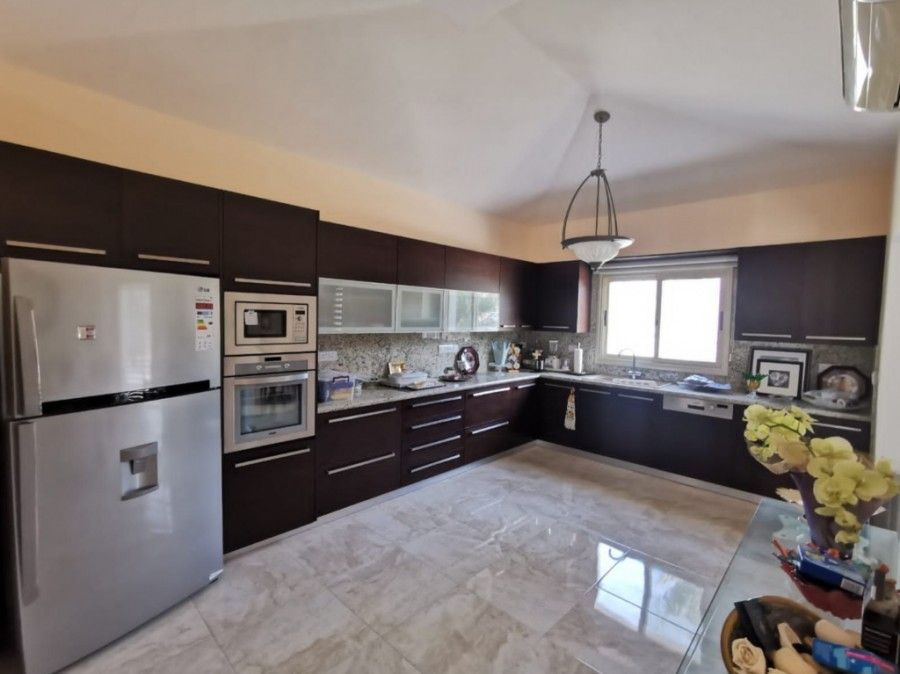 Villa a Paphos, Cipro, 325 m² - foto 3