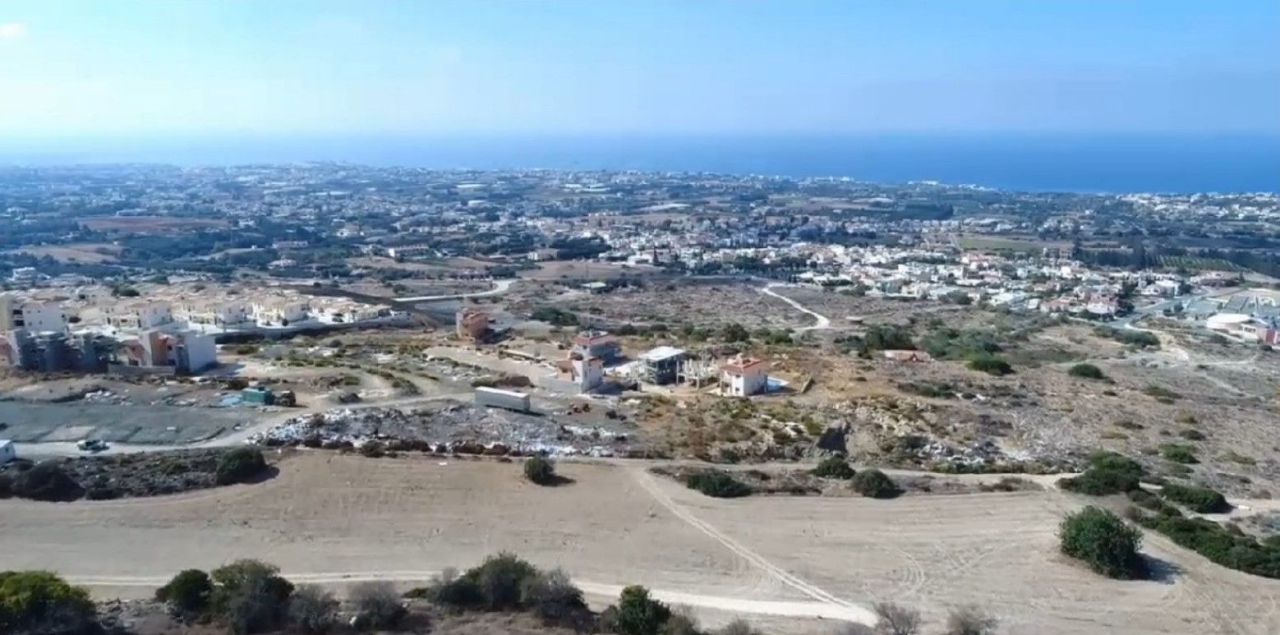 Terreno a Paphos, Cipro, 11 037 m2 - foto 3