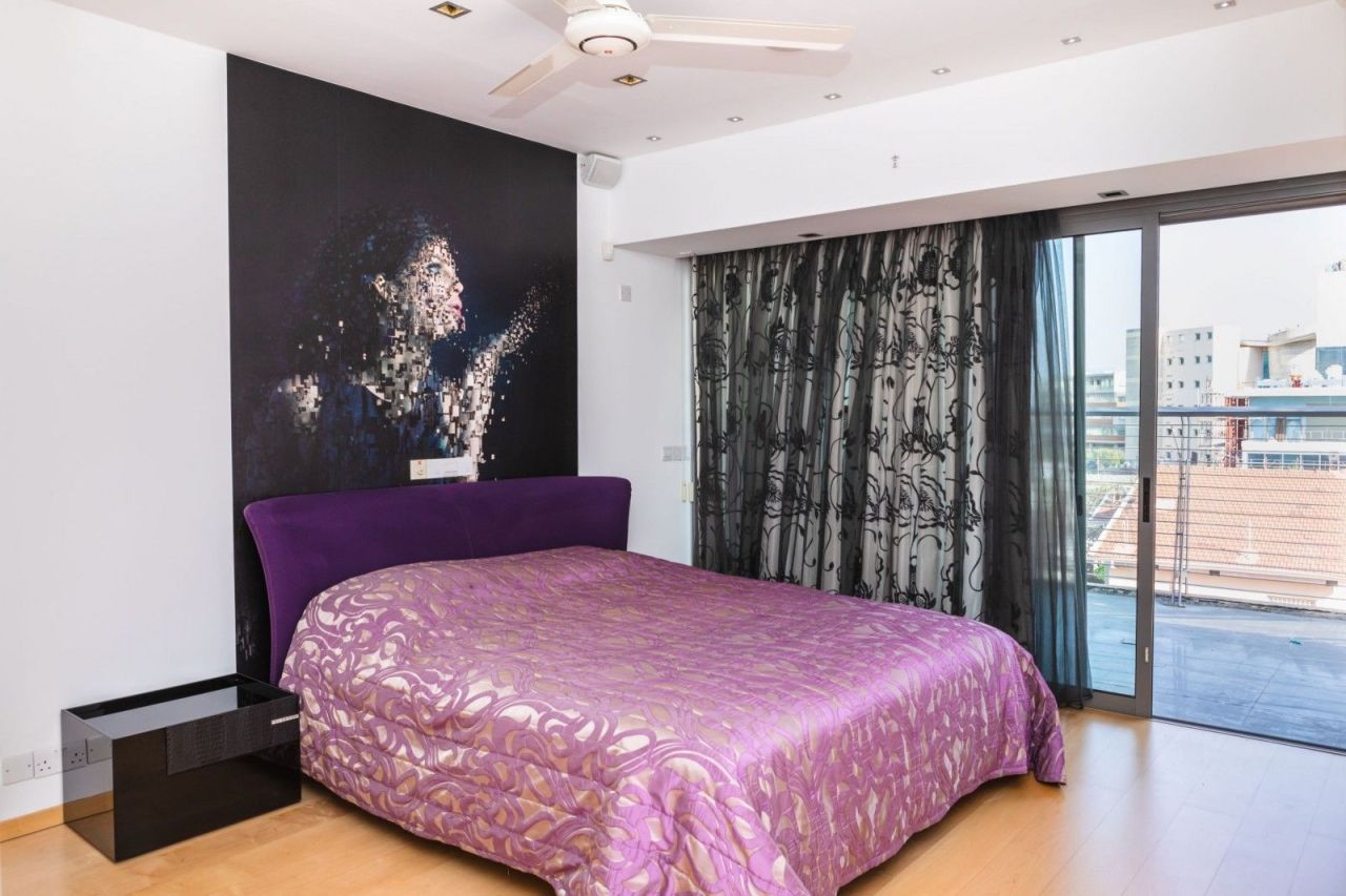 Penthouse in Limassol, Cyprus, 270 m² - picture 4