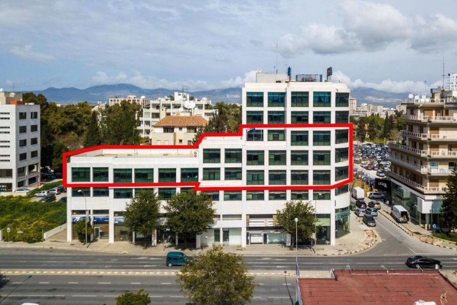 Proprietà commerciale a Nicosia, Cipro, 1 229 m² - foto 4