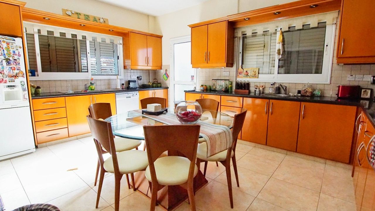 Villa in Limassol, Cyprus, 247 m² - picture 4