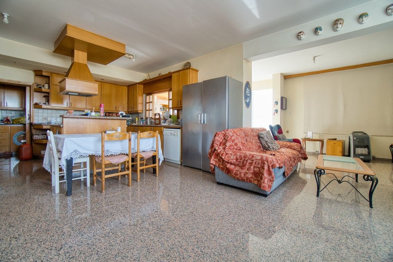 Penthouse in Paphos, Cyprus, 378 m² - picture 4