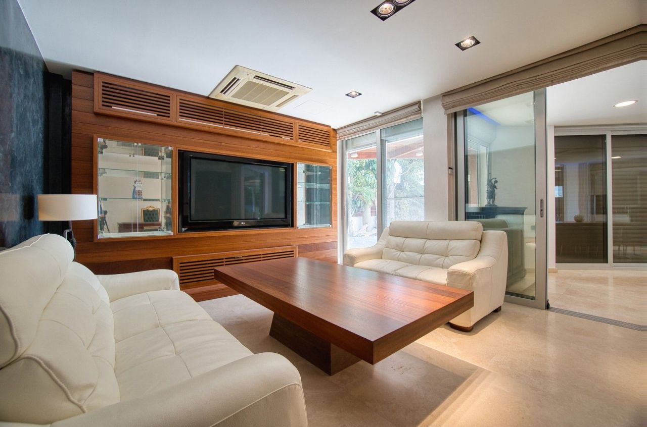 Villa in Limassol, Cyprus, 331 m² - picture 4