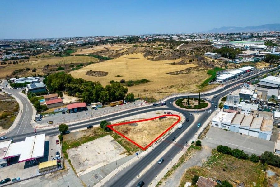 Terrain à Nicosie, Chypre, 1 600 m² - image 4