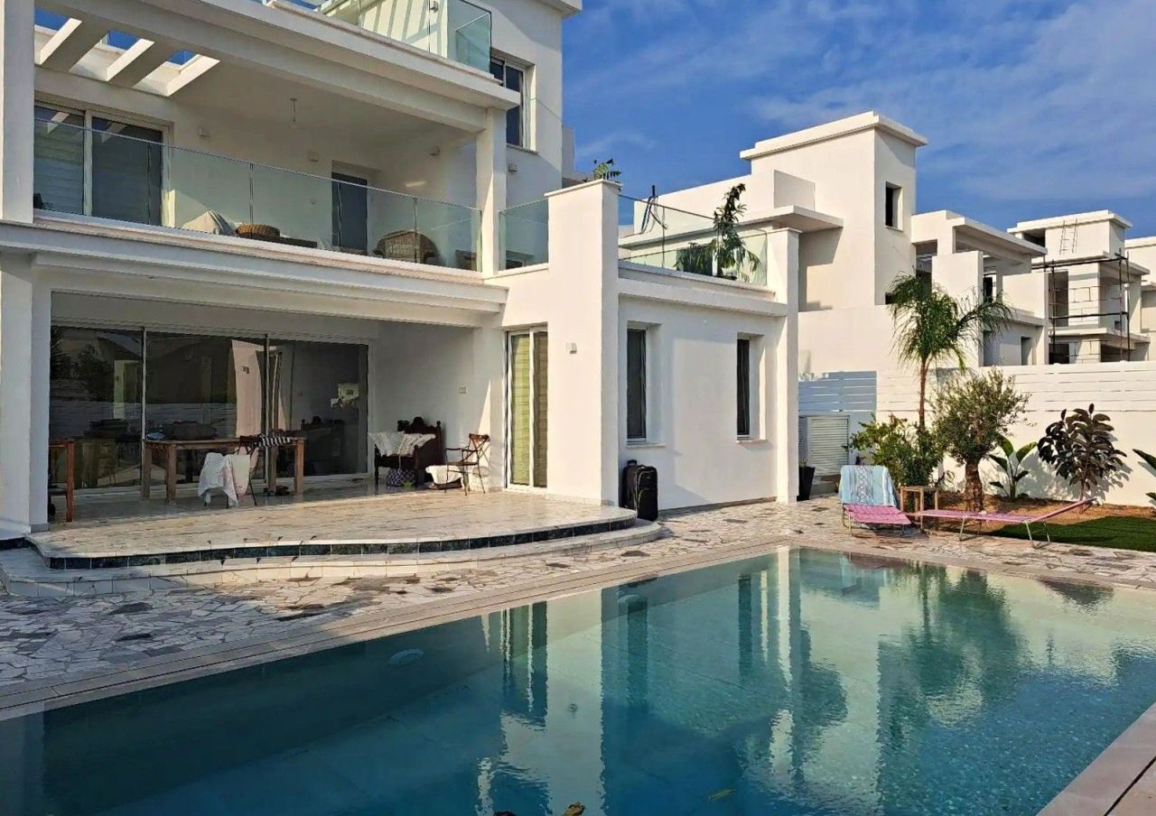 Villa en Lárnaca, Chipre, 150 m² - imagen 4