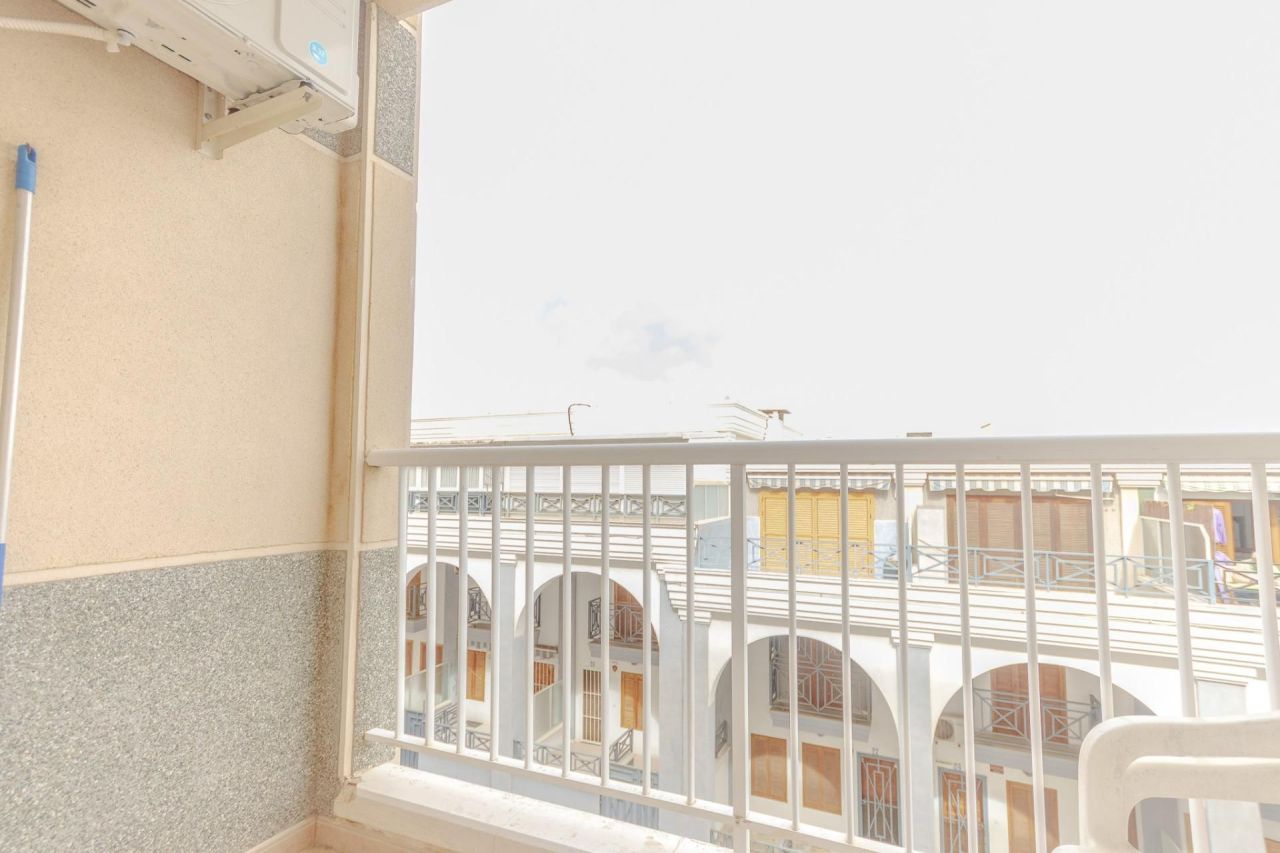 Flat in Torrevieja, Spain, 59 m² - picture 8