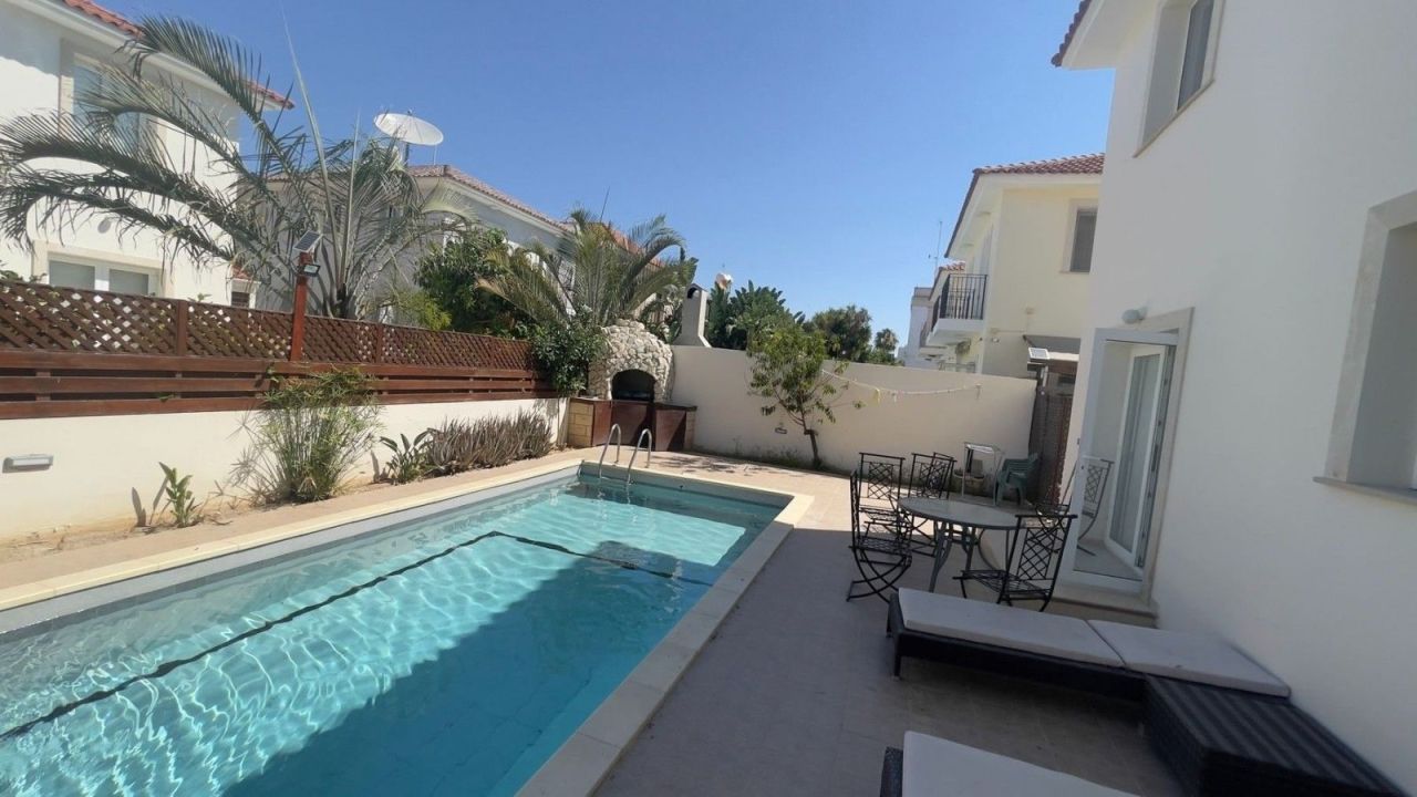 Maison urbaine à Larnaca, Chypre, 155 m² - image 4