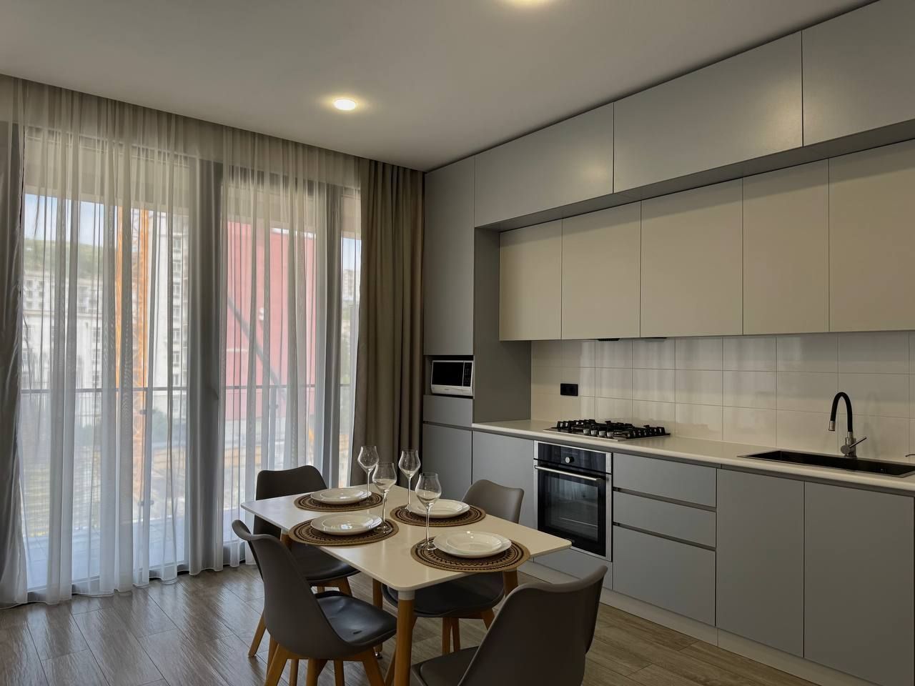 Wohnung in Tiflis, Georgien, 83 m² - Foto 1