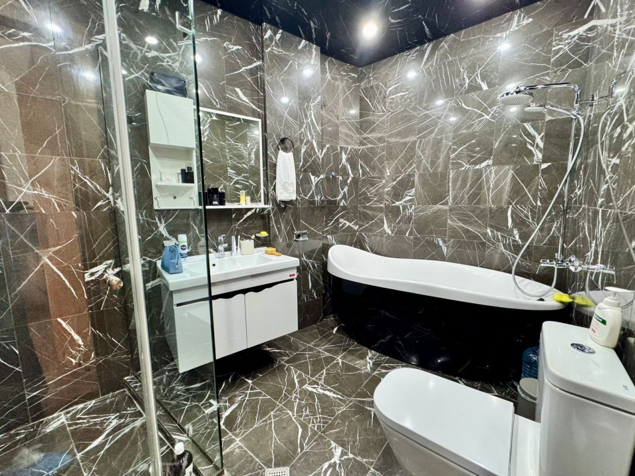 Maison à Tbilissi, Géorgie, 320 m² - image 8