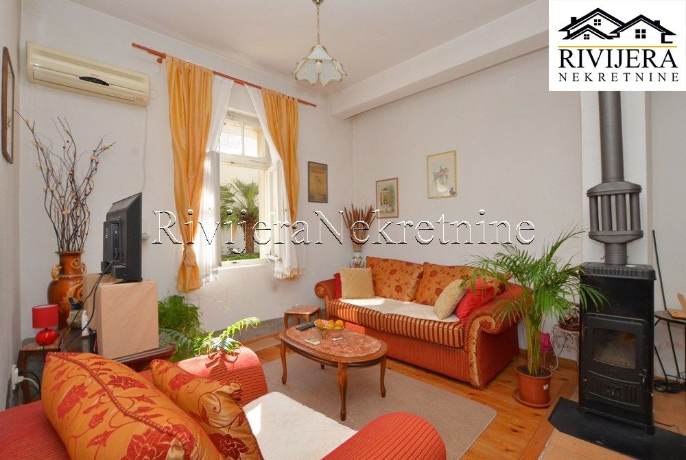 Flat in Herceg-Novi, Montenegro, 102 m² - picture 2