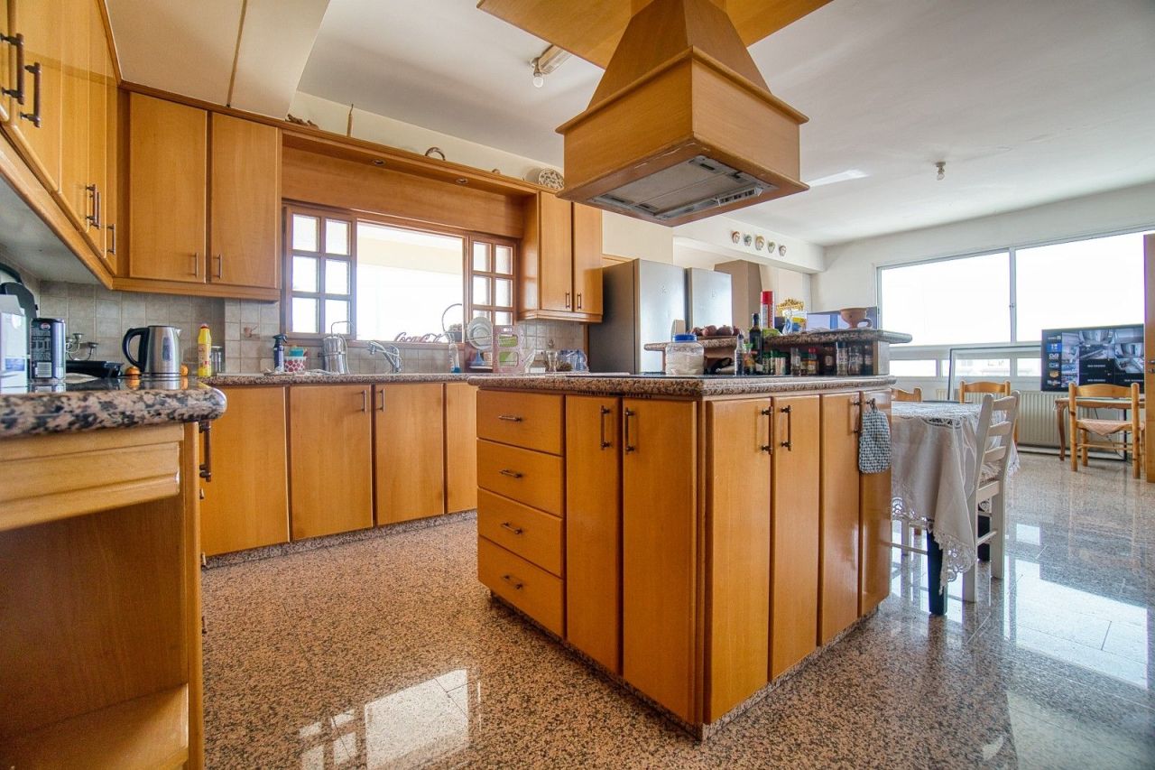 Penthouse in Paphos, Cyprus, 378 m² - picture 5