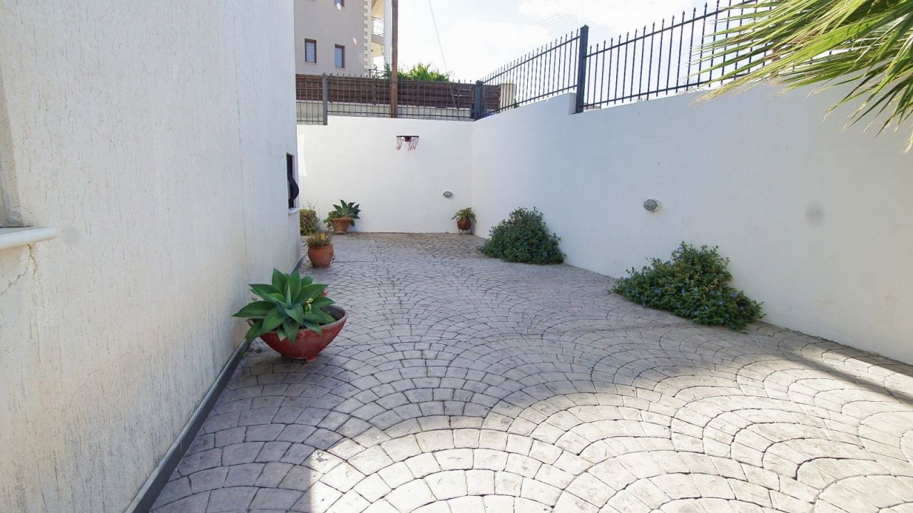 Villa in Limassol, Cyprus, 247 m² - picture 5