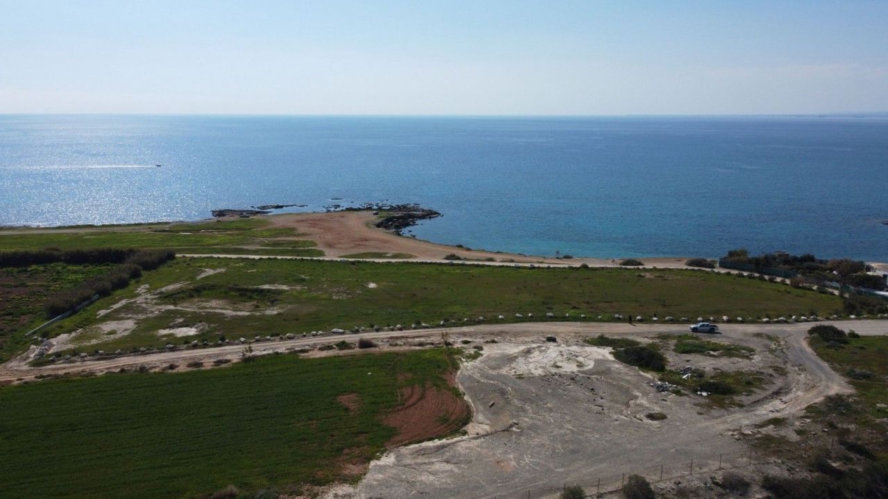 Grundstück in Larnaka, Zypern, 9 996 m² - Foto 6