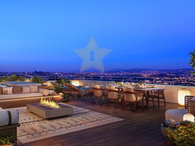 Penthouse in Vila Nova de Gaia, Portugal, 411 m² - picture 1