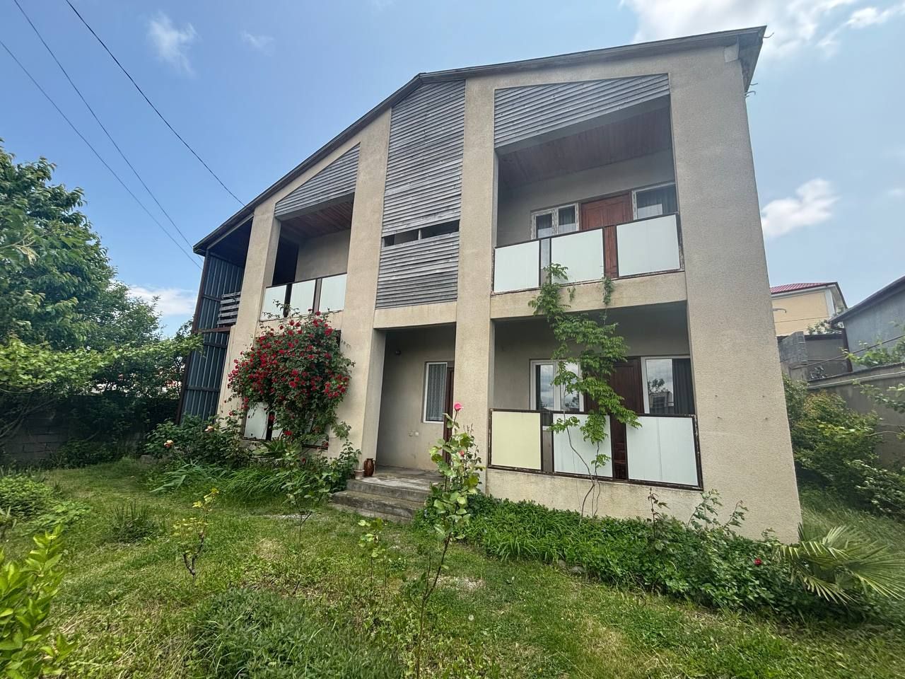 House in Tbilisi, Georgia, 200 m² - picture 1