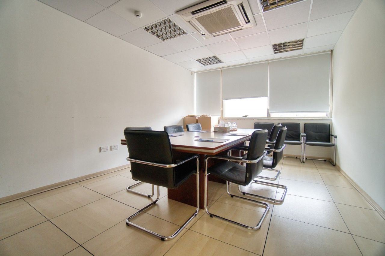 Ufficio a Limassol, Cipro, 850 m² - foto 6