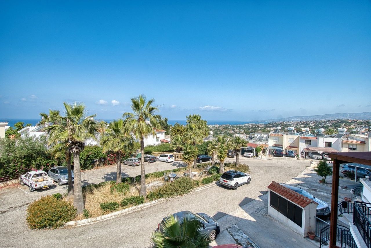 Townhouse in Paphos, Cyprus - picture 6