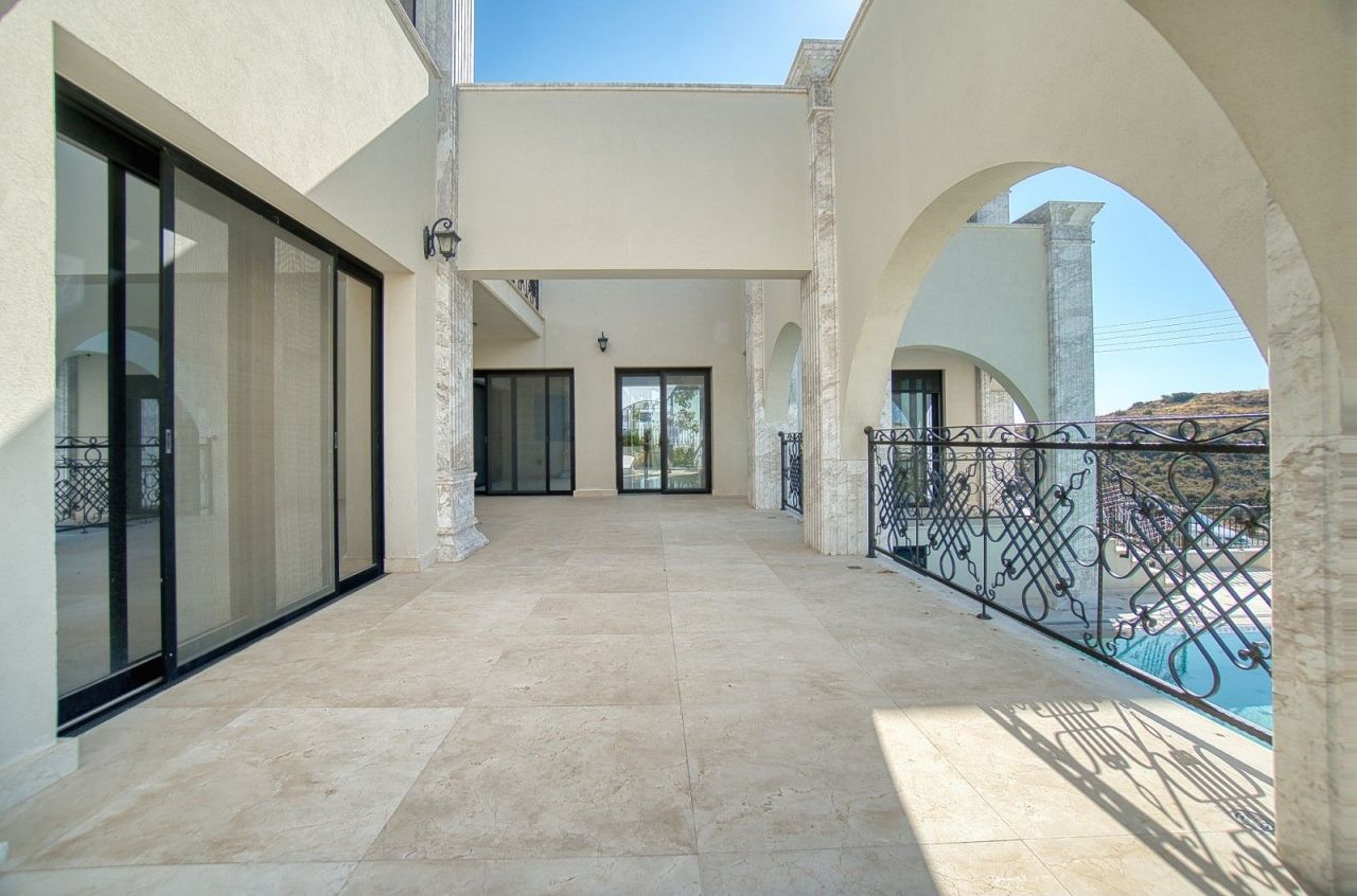 Villa a Limassol, Cipro, 610 m² - foto 6