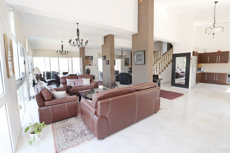 Villa in Paphos, Cyprus, 350 m² - picture 6
