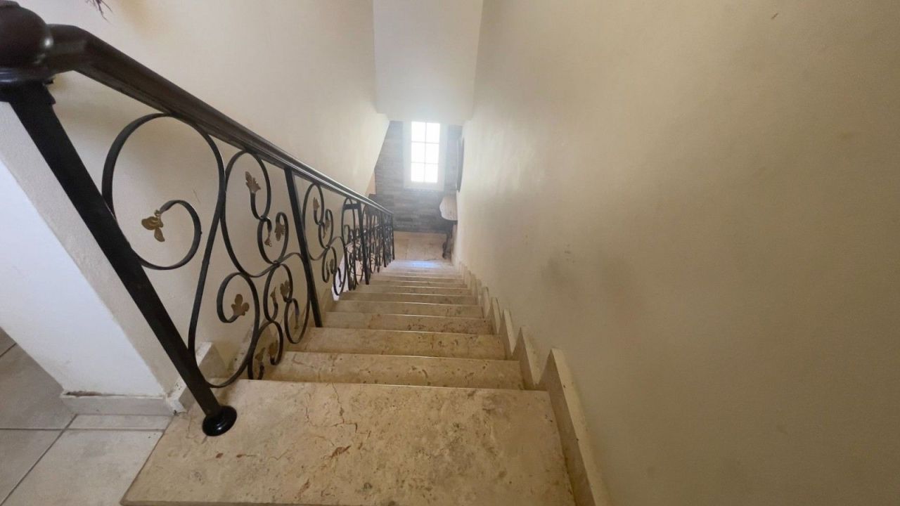 Maison urbaine à Larnaca, Chypre - image 6