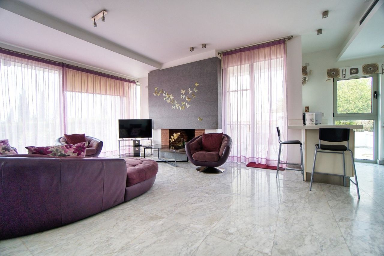 Villa in Paphos, Cyprus - picture 8