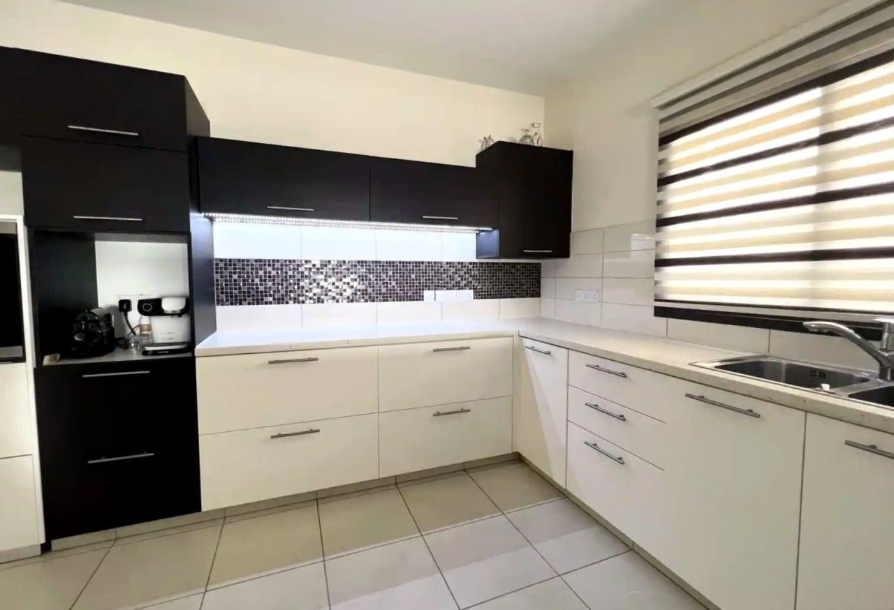 Apartment in Larnaca, Cyprus, 105 m² - picture 8