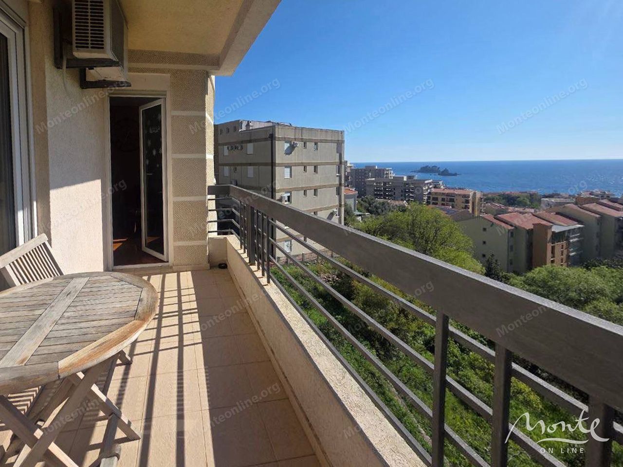 Flat in Petrovac, Montenegro, 55 m² - picture 1
