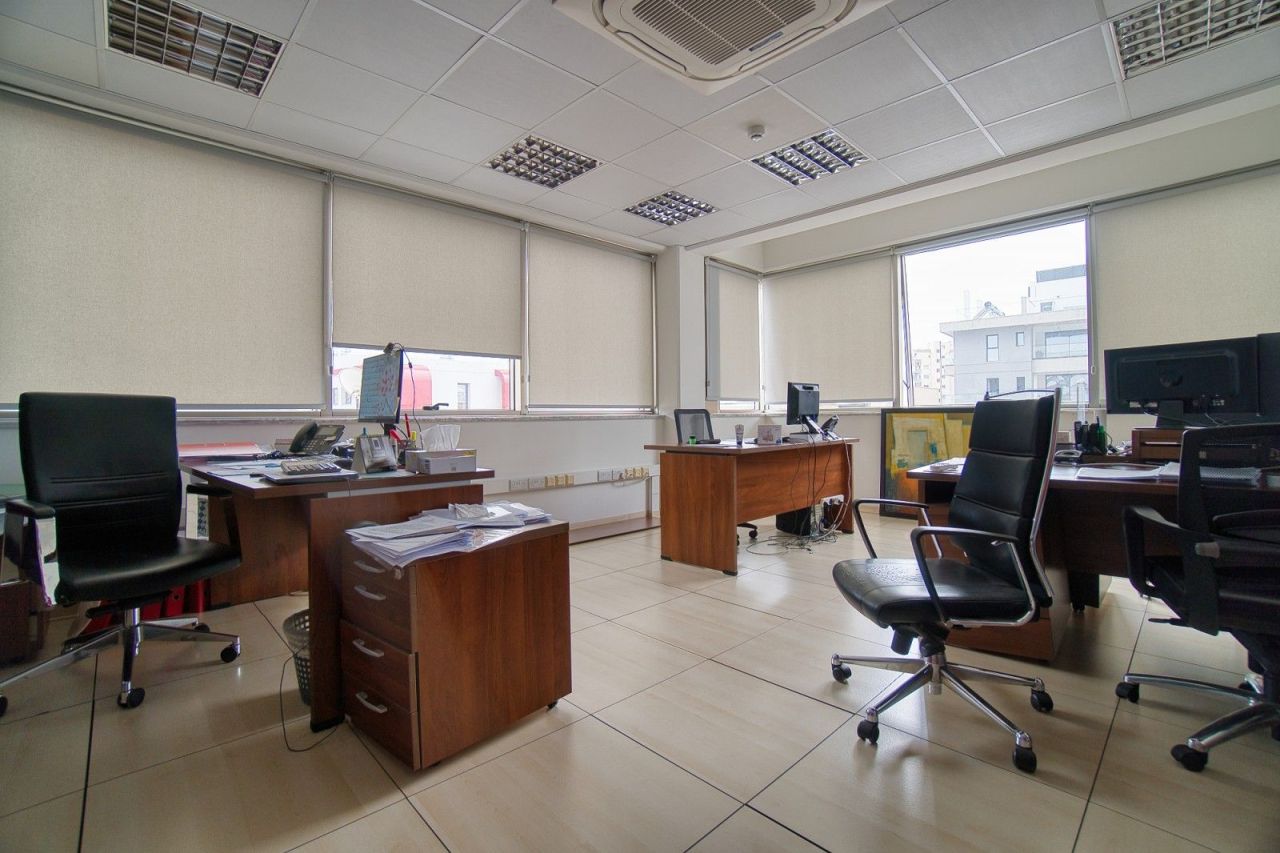 Ufficio a Limassol, Cipro, 850 m² - foto 8
