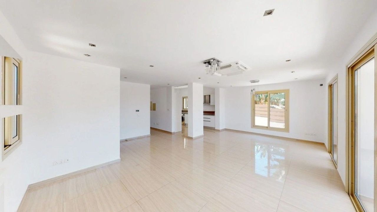 Bungalow in Paphos, Cyprus, 204 m² - picture 9