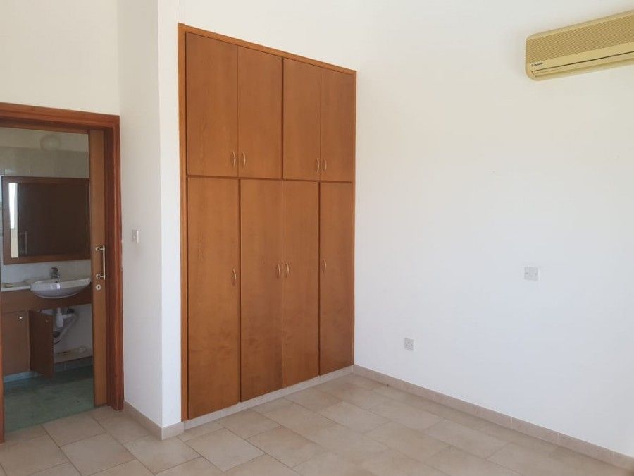Villa in Paphos, Cyprus - picture 7