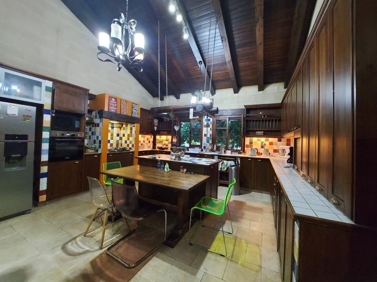 Bungalow in Larnaca, Cyprus, 380 m² - picture 9