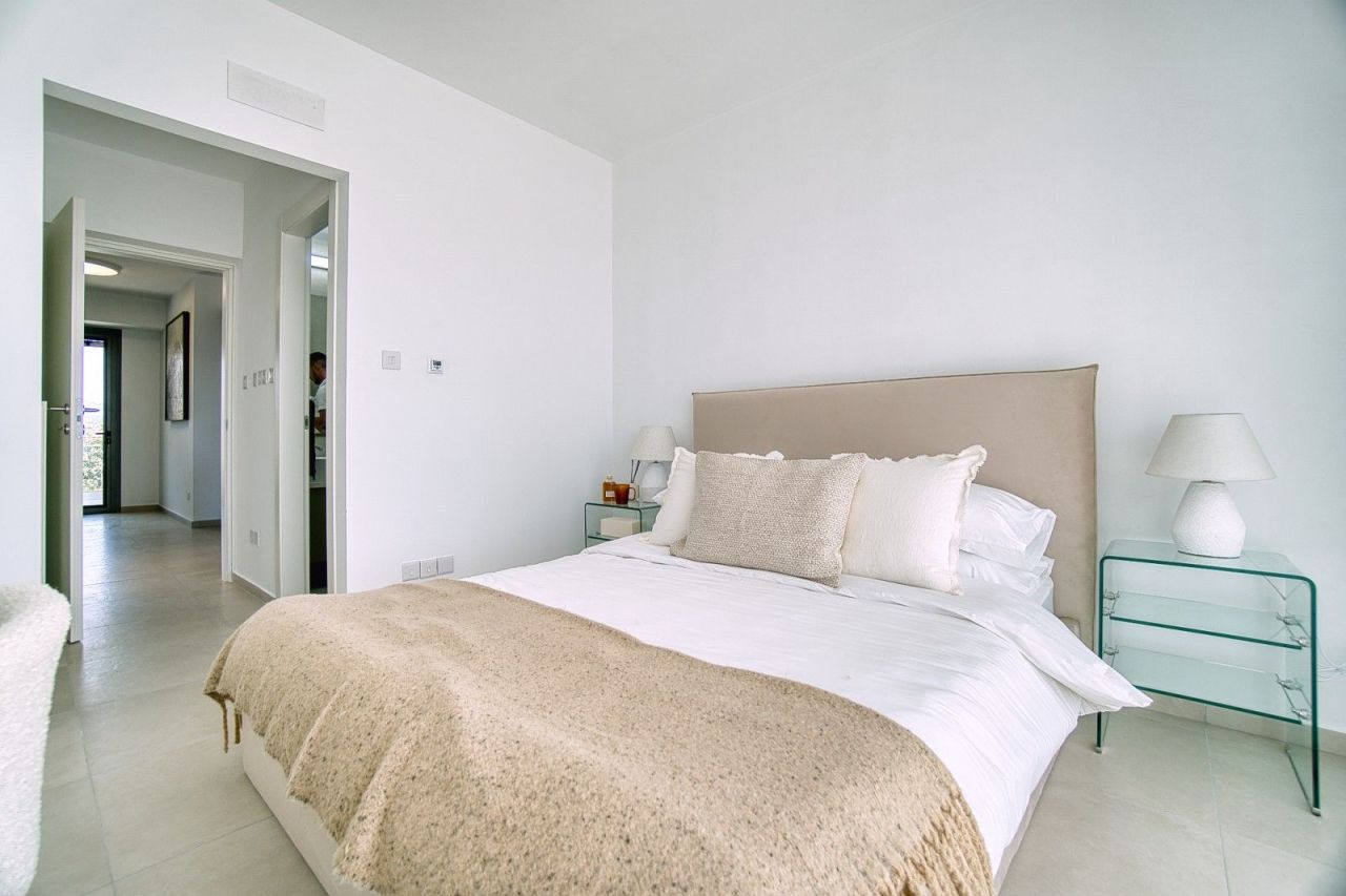 Penthouse in Limassol, Cyprus - picture 9