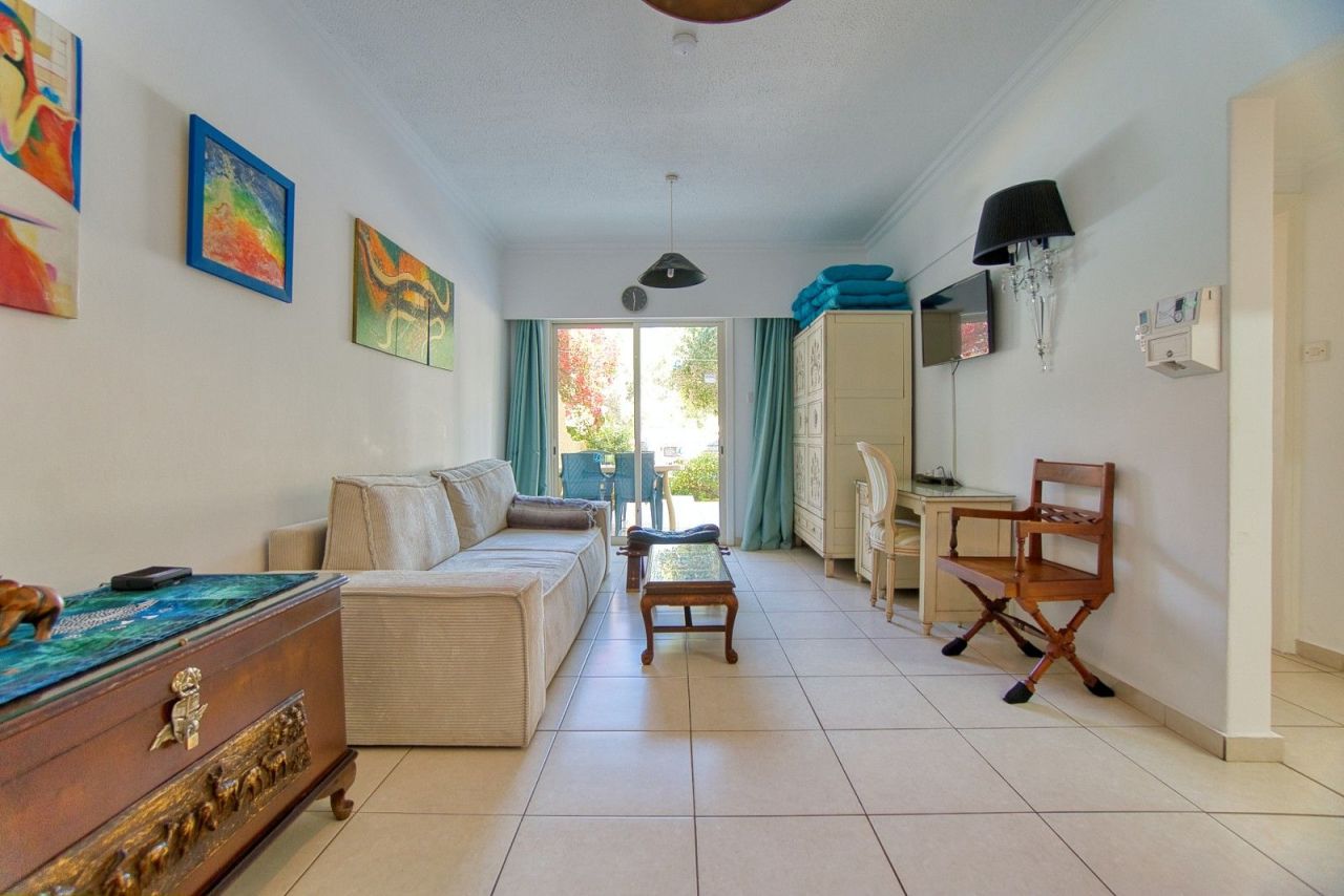 Apartment in Paphos, Cyprus, 52 m² - picture 9