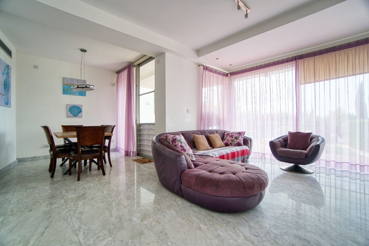 Villa in Paphos, Cyprus - picture 9