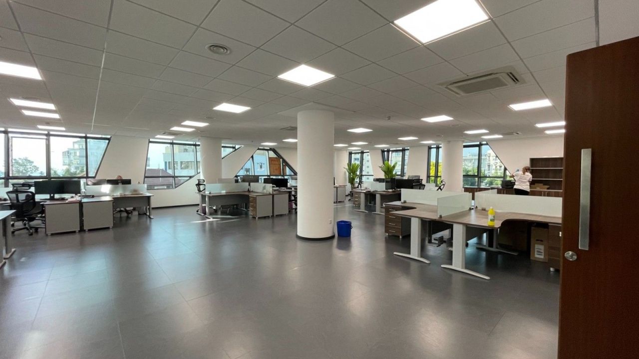 Office in Limassol, Cyprus, 1 800 m² - picture 9