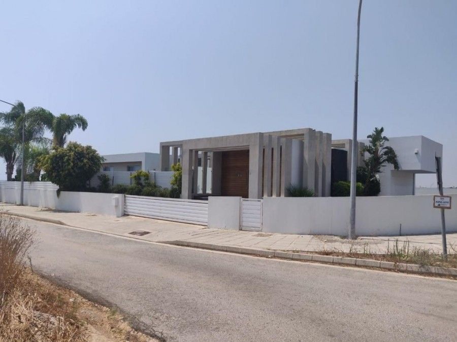 Villa in Larnaca, Cyprus, 320 m² - picture 9