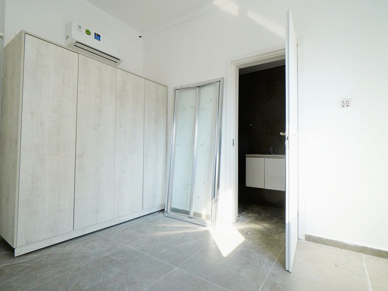 Penthouse in Larnaca, Cyprus, 130 m² - picture 9