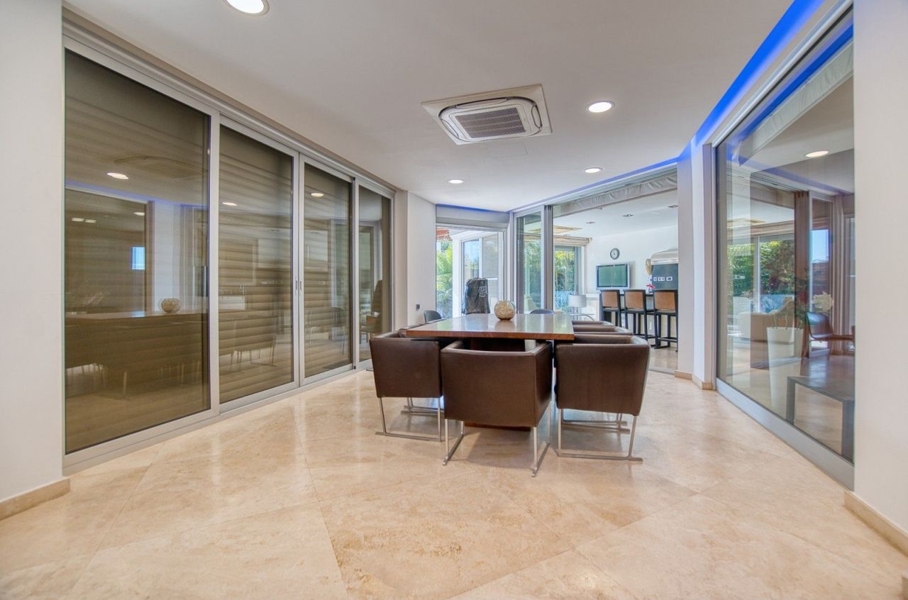 Villa in Limassol, Cyprus, 331 m² - picture 9