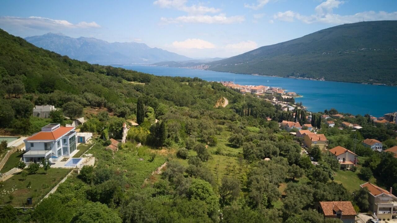 Maison à Kumbor, Monténégro, 296 m² - image 2