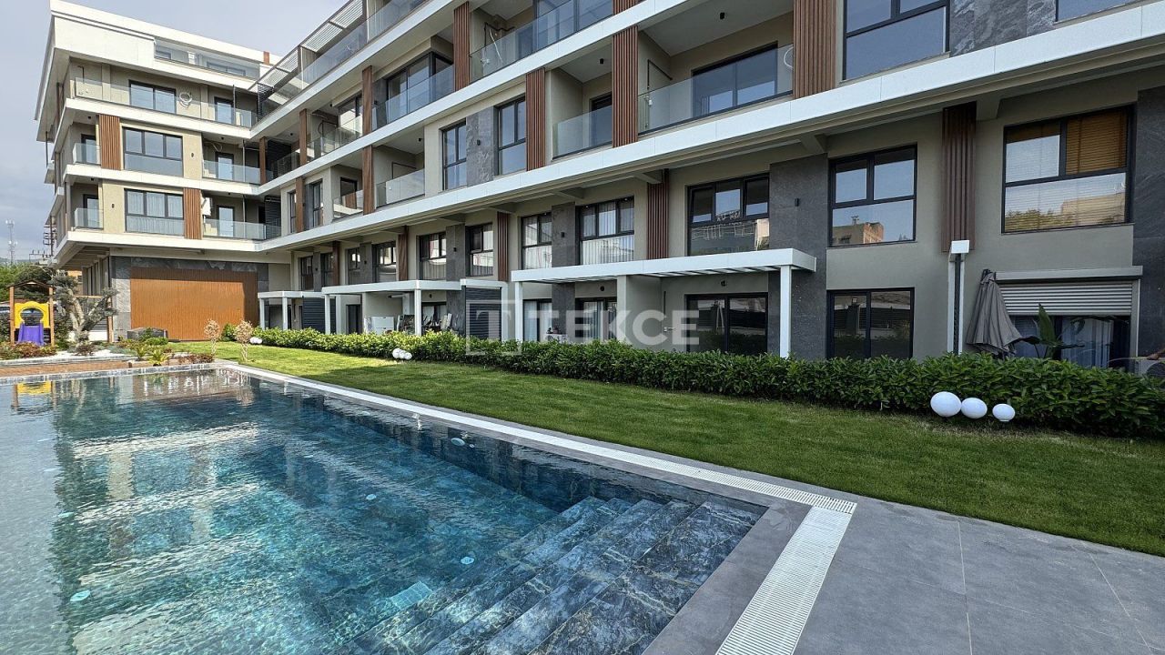 Appartement Bornova, Turquie, 120 m² - image 1