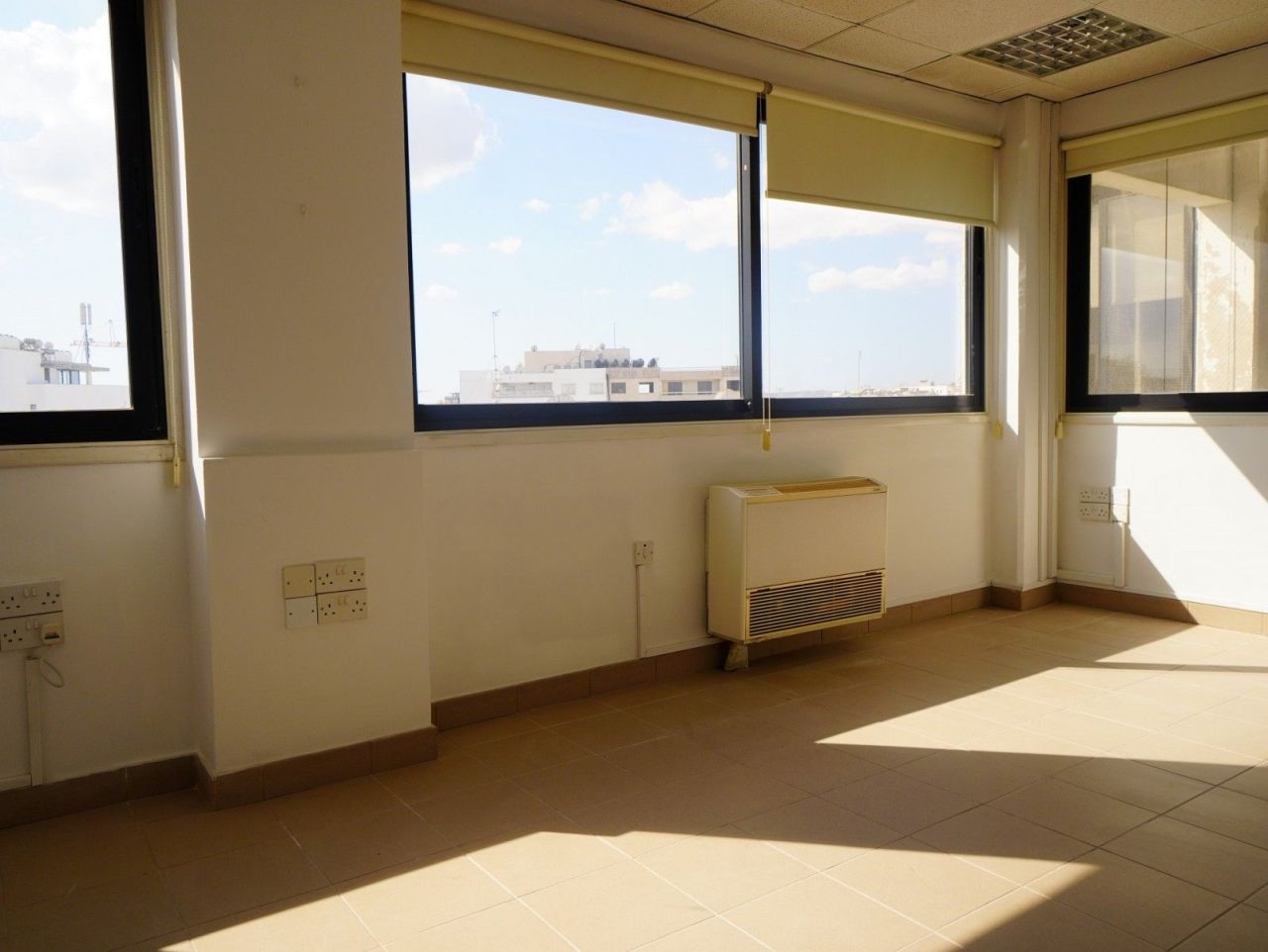 Ufficio a Larnaca, Cipro, 92 m² - foto 10