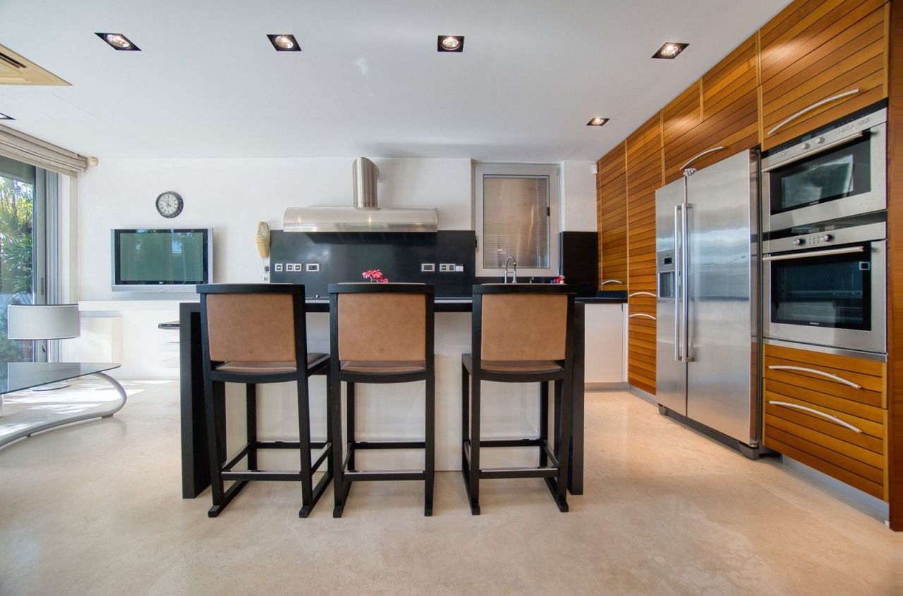 Villa in Limassol, Cyprus, 331 m² - picture 11