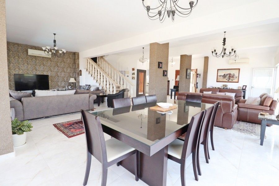 Villa in Paphos, Cyprus, 350 m² - picture 11