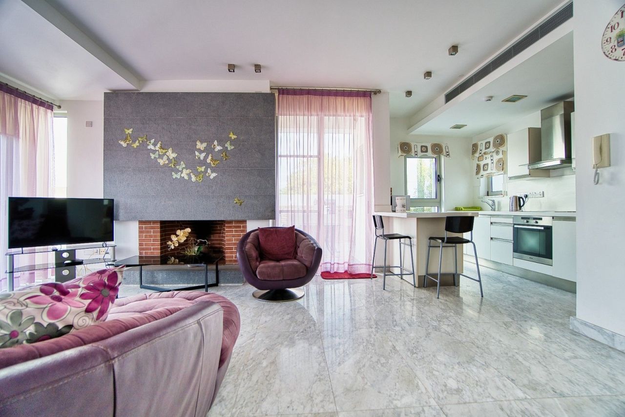 Villa in Paphos, Cyprus - picture 11