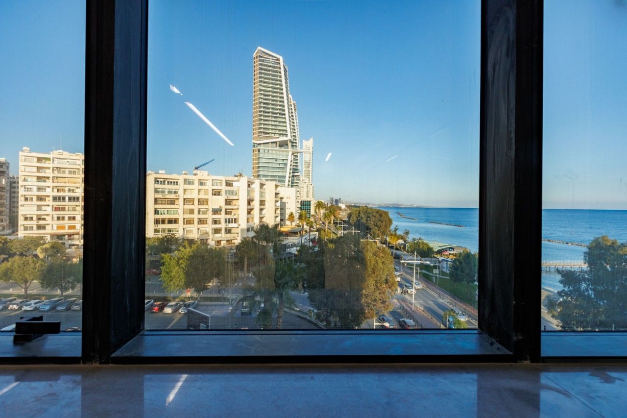 Office in Limassol, Cyprus, 300 m² - picture 12